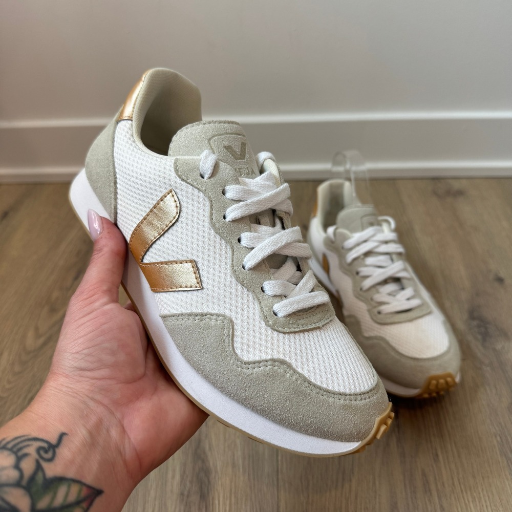Veja Rio Branco Alveomesh Suede Sneakers Size 6 White Metallic Logo Low Top